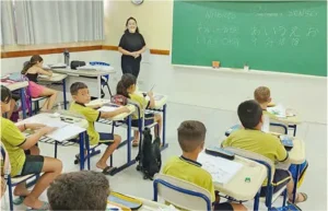 Aula De Língua Japonesa Nas Escolas Municipais De Assaí
